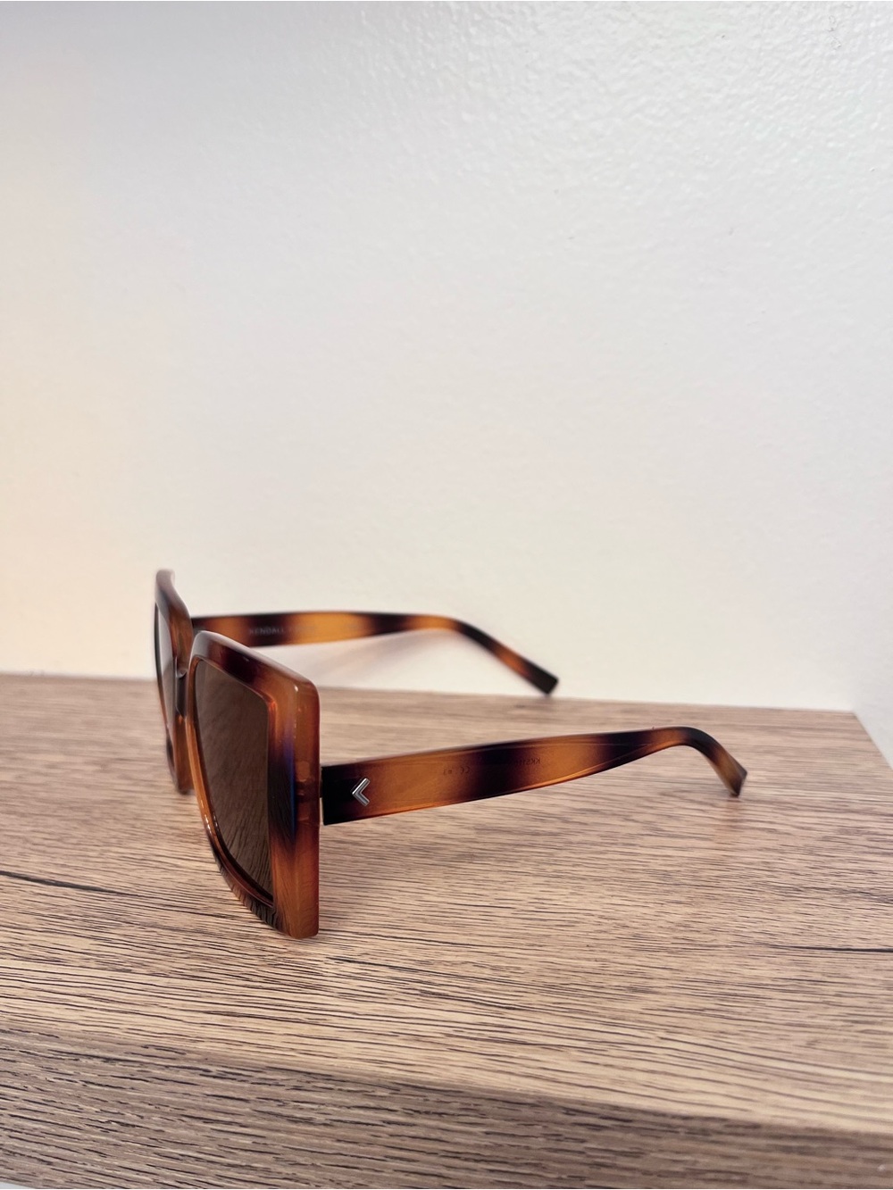 Kendall + Kylie Fiona Square Oversized Statement Sunglasses Brown Lenses - Picture 5 of 5